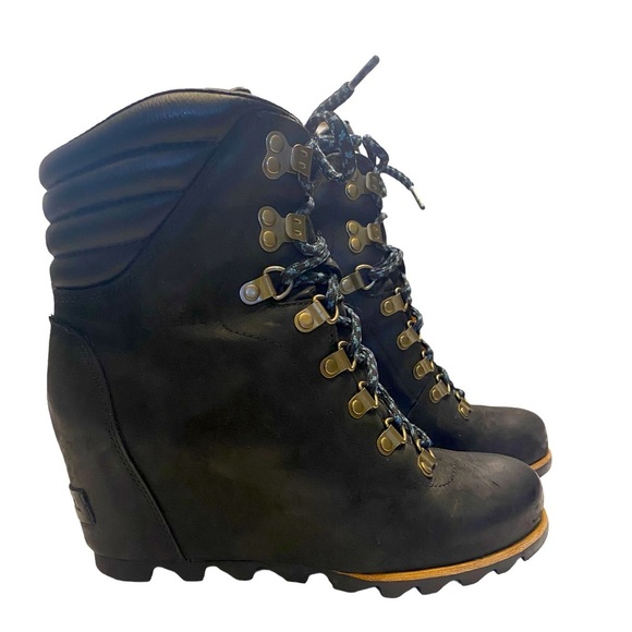 Sorel Shoes - Sorel black leather wedge boot Womens 8.5, blue laces, gold grommets.